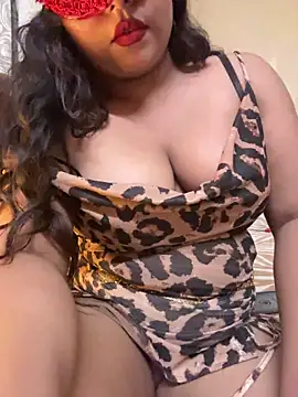 Snapshot of SlutrySiren chatting on June 27, 2026, 6:02 pm SlutrySiren online show from June 27, 2026, 6:02 pm