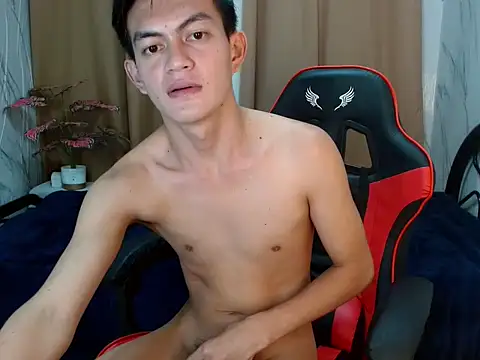 Snapshot of twink_dolores chatting on May 13, 2026, 7:00 pm twink dolores online show from May 13, 2026, 7:00 pm