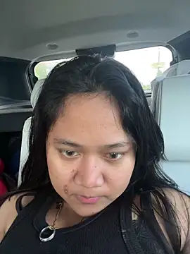 YunaBaby69 online show from May 17, 2026, 6:26 pm