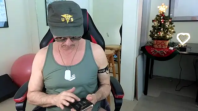 Snapshot of hotdadbod chatting on December 9, 2024, 9:26 pm hotdadbod online show from December 9, 2024, 9:26 pm