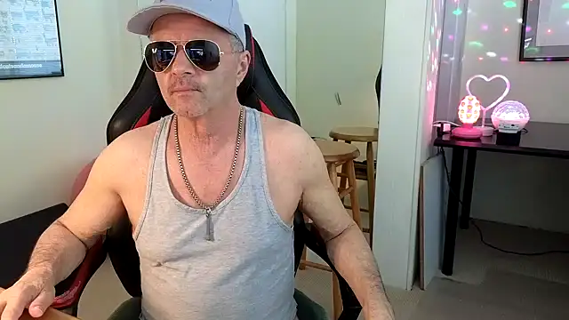 Snapshot of hotdadbod chatting on January 8, 2025, 9:23 pm hotdadbod online show from January 8, 2025, 9:23 pm