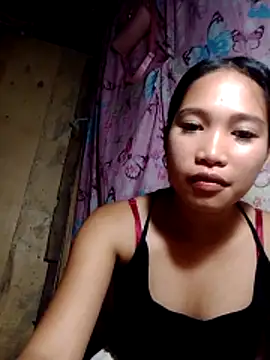 Snapshot of hottie_zaira chatting on May 13, 2026, 2:03 pm hottie zaira online show from May 13, 2026, 2:03 pm