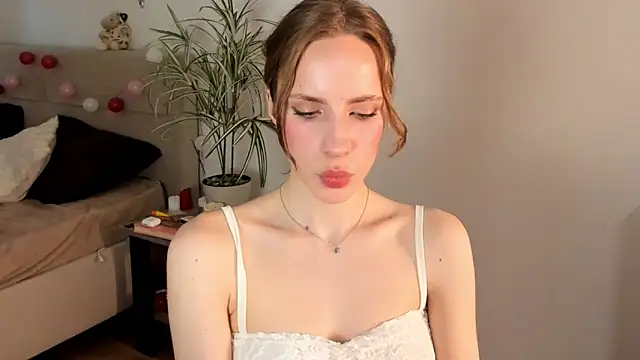 imogensy online show from June 4, 2026, 2:12 pm