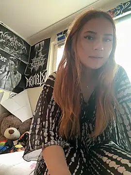 KiraMayson online show from May 15, 2026, 12:34 pm