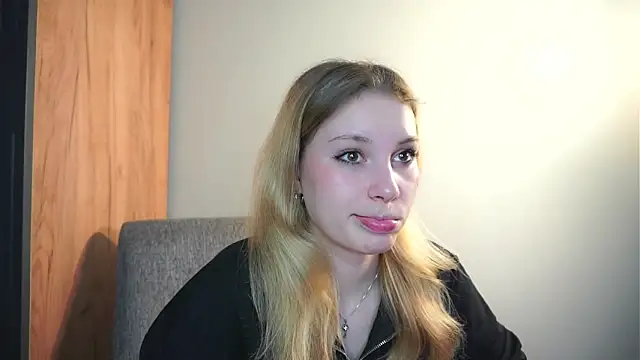 Sairallyn online show from May 15, 2026, 8:16 pm