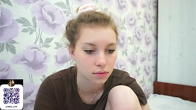 Snapshot of Sairallyn chatting on July 6, 2026, 3:03 pm Sairallyn online show from July 6, 2026, 3:03 pm