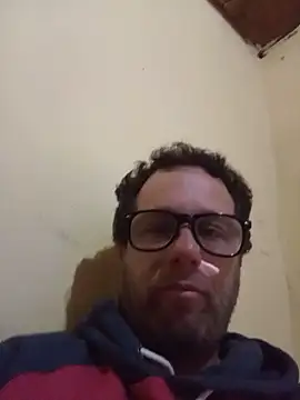 Snapshot of leo7780 chatting on May 13, 2026, 4:59 pm leo7780 online show from May 13, 2026, 4:59 pm