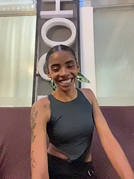 Snapshot of SaharaX_X chatting on May 13, 2026, 11:11 pm SaharaX X online show from May 13, 2026, 11:11 pm