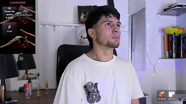 StefanoBigCock online show from May 20, 2026, 7:42 pm