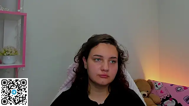 Mary F0x online show from July 4, 2026, 5:35 am