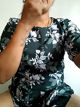Snapshot of Radhika_rekha_kannada chatting on July 1, 2026, 11:34 am Radhika rekha kannada online show from July 1, 2026, 11:34 am