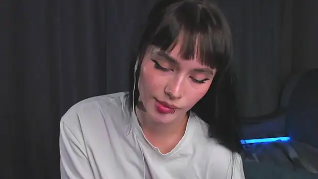demetracorn online show from May 18, 2026, 4:46 pm