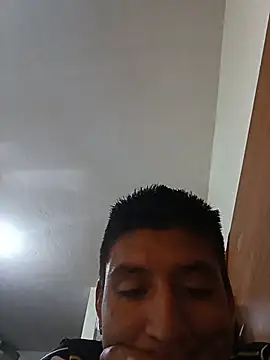 Snapshot of Eugeniosor chatting on May 21, 2026, 11:23 pm Eugeniosor online show from May 21, 2026, 11:23 pm