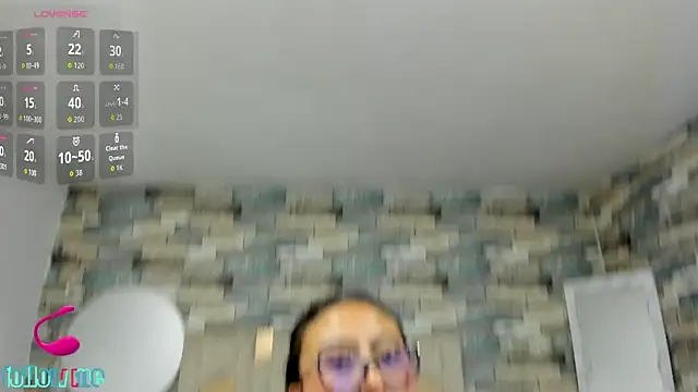 Amhira Tay online show from June 25, 2026, 6:56 pm
