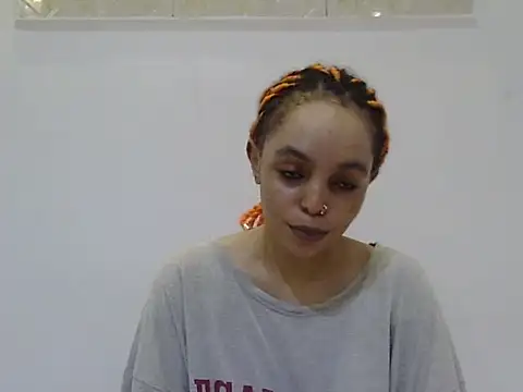 Snapshot of silk_couple1 chatting on June 6, 2026, 6:34 pm silk couple1 online show from June 6, 2026, 6:34 pm