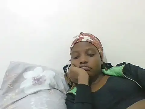 Snapshot of chickcute12 chatting on June 8, 2026, 10:21 pm chickcute12 online show from June 8, 2026, 10:21 pm