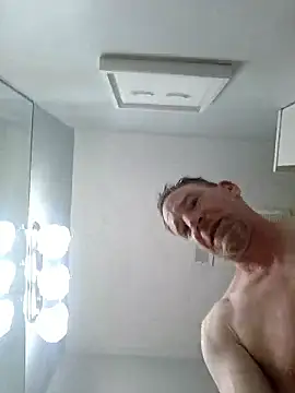 grosslotion online show from June 18, 2026, 10:14 pm