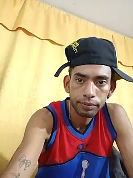 Snapshot of Negritohot3682 chatting on July 1, 2026, 2:02 am Negritohot3682 online show from July 1, 2026, 2:02 am