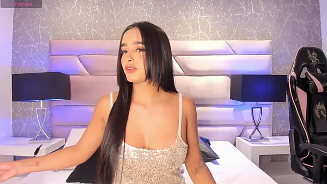Snapshot of VanesaGuzman chatting on June 15, 2026, 12:07 pm VanesaGuzman online show from June 15, 2026, 12:07 pm