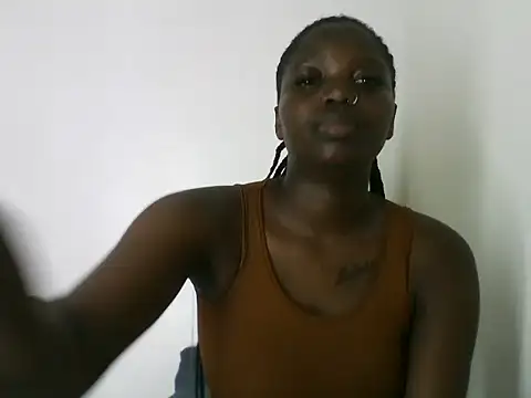 Snapshot of MelinVash chatting on May 19, 2026, 10:49 pm MelinVash online show from May 19, 2026, 10:49 pm