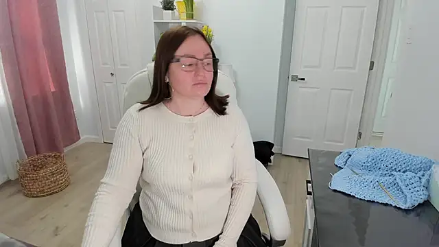 Snapshot of Vika73 chatting on February 14, 2025, 2:54 pm Vika73 online show from February 14, 2025, 2:54 pm