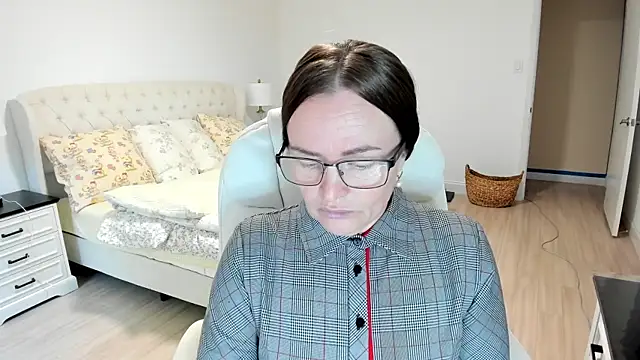 Snapshot of Vika73 chatting on September 13, 2025, 2:39 pm Vika73 online show from September 13, 2025, 2:39 pm