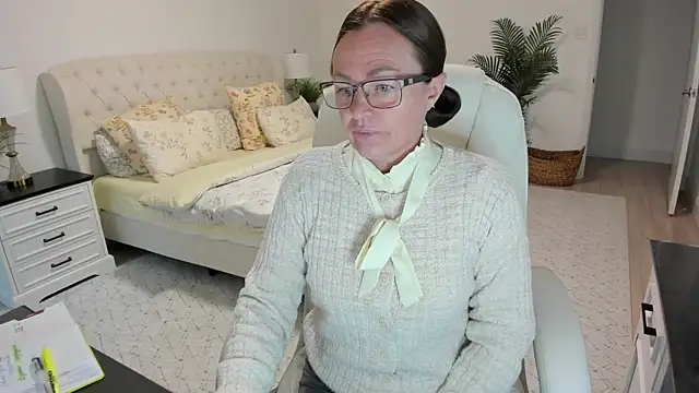 Snapshot of Vika73 chatting on May 20, 2026, 11:16 am Vika73 online show from May 20, 2026, 11:16 am