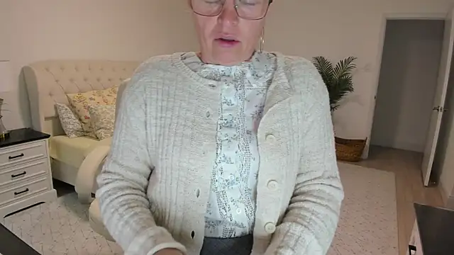 Snapshot of Vika73 chatting on May 30, 2026, 11:29 am Vika73 online show from May 30, 2026, 11:29 am