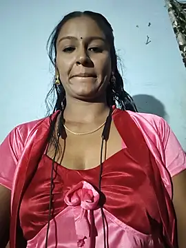 madhushree143 online show from May 24, 2026, 4:01 pm