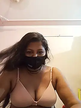 Miss kirtii online show from May 20, 2026, 4:51 am