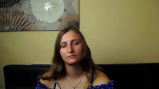 Jenny smille  online show from June 26, 2026, 5:56 am