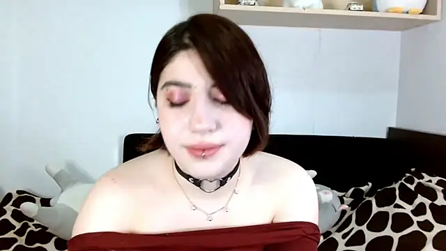 Snapshot of Oriana_secret chatting on June 27, 2026, 4:06 am Oriana secret online show from June 27, 2026, 4:06 am