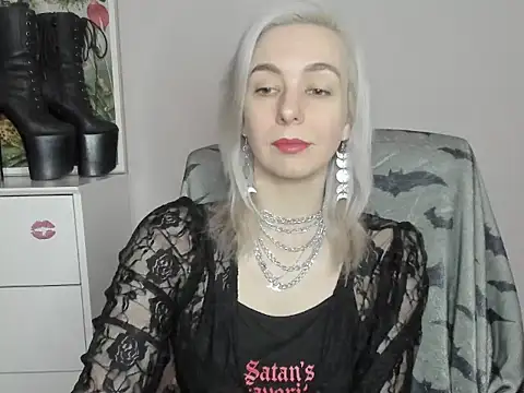 velvetanne online show from June 24, 2026, 6:23 am