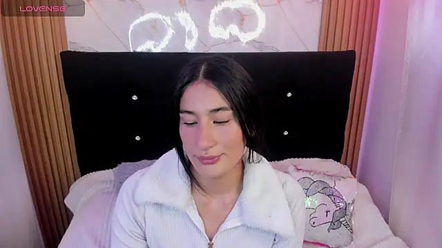 Snapshot of Sara_Sweet03 chatting on May 19, 2026, 6:03 pm Sara Sweet03 online show from May 19, 2026, 6:03 pm