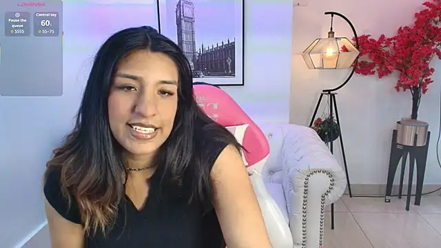 Snapshot of Stephany_triana chatting on May 26, 2026, 3:46 am Stephany triana online show from May 26, 2026, 3:46 am