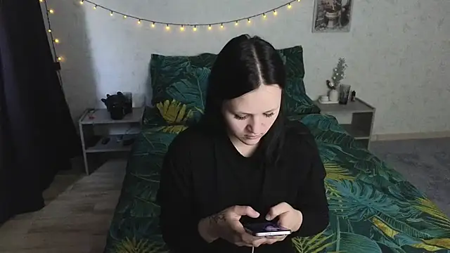 Tori cute online show from July 3, 2026, 2:29 am