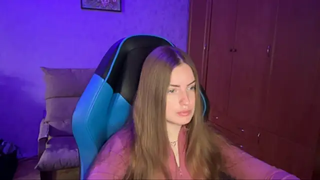 SilkSinner  online show from May 28, 2026, 8:11 am