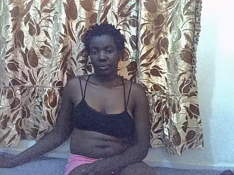 Snapshot of Queen-Alicia chatting on May 20, 2026, 9:48 am Queen-Alicia online show from May 20, 2026, 9:48 am