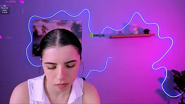 lyra desire online show from May 25, 2026, 12:22 pm