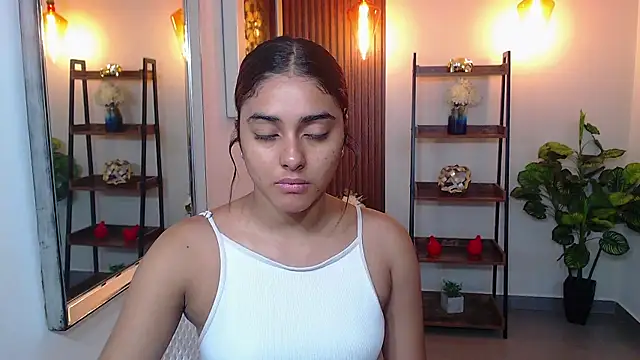 Snapshot of _Lucy_Grey_ chatting on July 3, 2026, 12:33 pm Lucy Grey online show from July 3, 2026, 12:33 pm