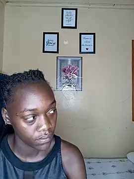 Paulahaze online show from May 20, 2026, 1:06 pm