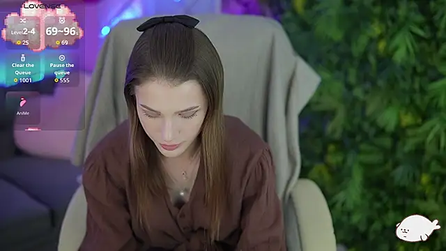 SophiaDream  online show from May 25, 2026, 12:44 pm
