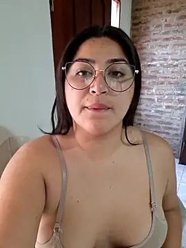 Snapshot of morena95_ chatting on June 6, 2026, 8:24 pm morena95 online show from June 6, 2026, 8:24 pm