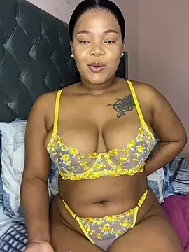 Snapshot of nothileenhle chatting on June 27, 2026, 12:22 pm nothileenhle online show from June 27, 2026, 12:22 pm