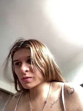 alison parkerrr26 online show from May 22, 2026, 4:56 pm