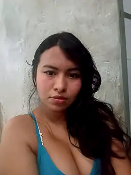 rosaliaex online show from May 28, 2026, 7:22 pm