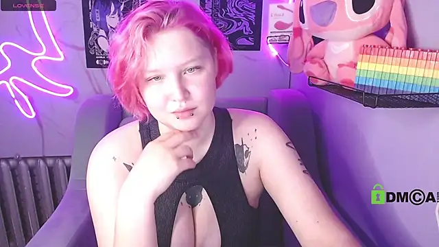 DolliRosees online show from June 9, 2026, 4:02 am