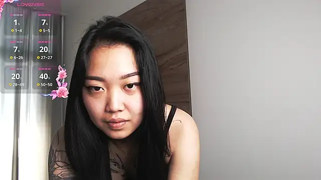 Snapshot of LillGothBaby chatting on June 18, 2026, 4:57 am LillGothBaby online show from June 18, 2026, 4:57 am
