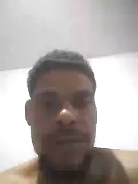 Snapshot of Adrianofei chatting on May 21, 2026, 10:50 pm Adrianofei online show from May 21, 2026, 10:50 pm