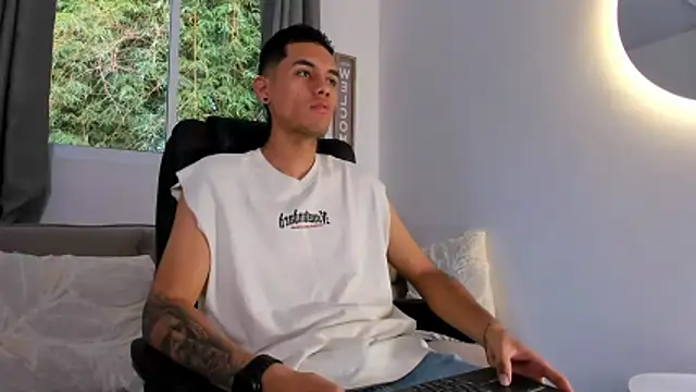 NickCopeer  online show from June 10, 2026, 12:37 pm